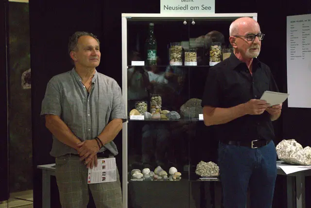 Nico Pootsch, der Inhaber des Felsenmuseum, mit Gerhard Krutzler, dem Obmann von kukma  | Foto: Lisa Stöckl