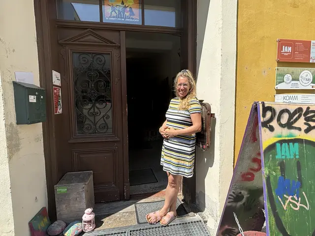 Die JAM-Geschäftsführerin Regina Fischer-Pirker verabschiedet sich in Karenz, Serap Parlak übernimmt ab Mitte August ihre Agenden bei JAM. | Foto: Kendlbacher