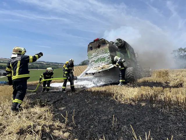 Bei der Brandbekämpfung kam ein Schaumrohr zum Einsatz. | Foto: FF Andrichsfurt