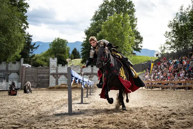 Auf zur "Family on Tour 2025"-Station Ritterspiele Burg Sommeregg am 10. August. | Foto: Burg Sommeregg