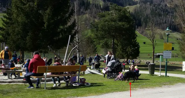 Hunde ohne Leine und Maulkorb sind auf Kinderspielplätzen verboten! | Foto: Tiroler Bergwacht - Einsatzstelle Stubai
