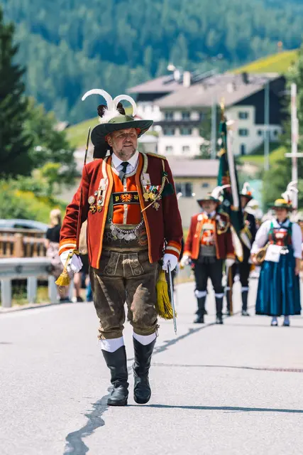 Bataillonskommandant Major Paul Hauser beim Marsch | Foto: Pernsteiner