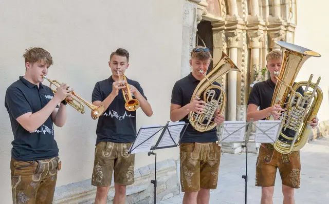 Die vier Musiker der Musikformation VollBlech beim musikalischem Gestalten der Sportlermesse. | Foto: Gerhard Pulsinger 