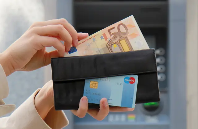 Oft ist der Weg zum Bankomaten ein längerer | Foto: OeNB