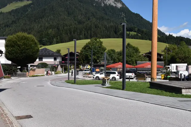 Der Platz im Herzen von Söll (im Bereich, an welchem sich derzeit das Hoamatkastl befindet), soll neu entwickelt werden.  | Foto: Barbara Fluckinger