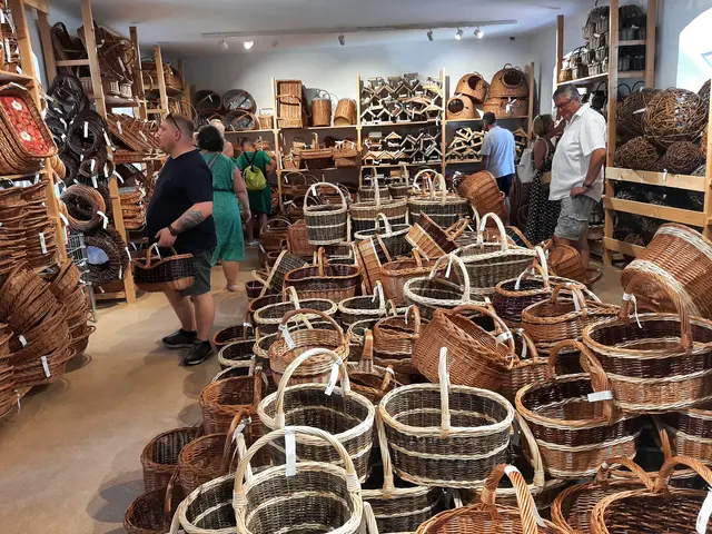 Eindrücke vom Korb- und Handwerksmarkt in Schönbach 2024.  | Foto: Robert Zinterhof (Archiv)