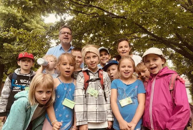 Mit Rätsellust und Teamgeist machten sich junge Spürnasen beim zweiten Ferienspieltag der ÖVP Gramatneusiedl auf eine Entdeckungsreise durch ihre Heimatgemeinde.  | Foto: ÖVP Gramatneusiedl