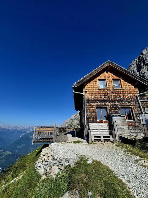 Die Werfener Hütte ist seit 2023 geschlossen. | Foto: Neureiter