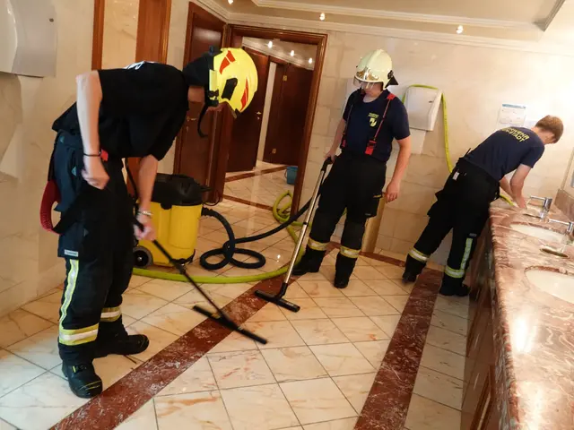 Auch in einigen Räumen des Casinos stand das Wasser. | Foto: Freiwillige Feuerwehr Baden-Stadt/www.ffbs.at