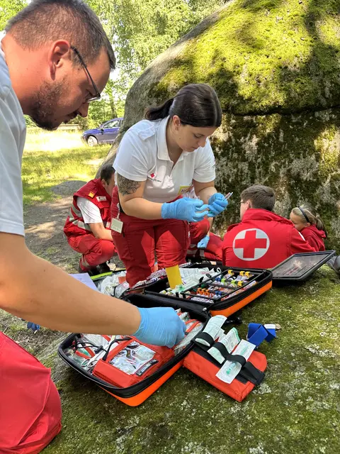 Mit rund 500 geleisteten Stunden inklusive Vorbereitung und Nachbearbeitung war der Übungstag ein beachtlicher gemeinsamer Kraftakt und zugleich ein wertvoller Beitrag zur Aus- und Fortbildung der Einsatzkräfte. | Foto: Rotes Kreuz Gmünd