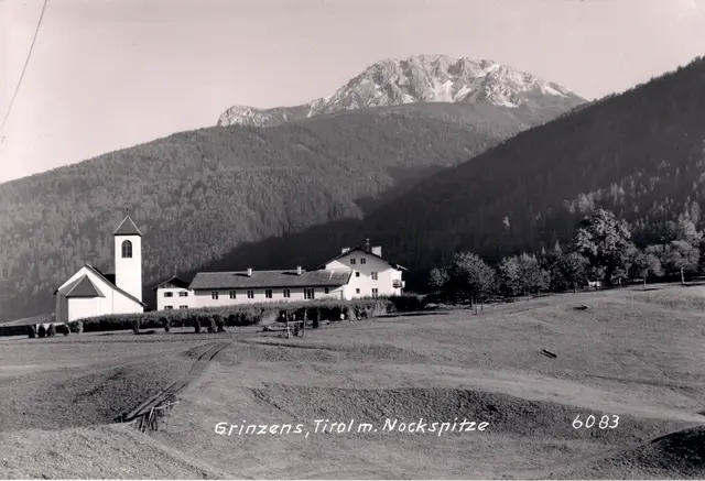 Schule und Kirche  | Foto: Chronik Gemeinde Grinzens