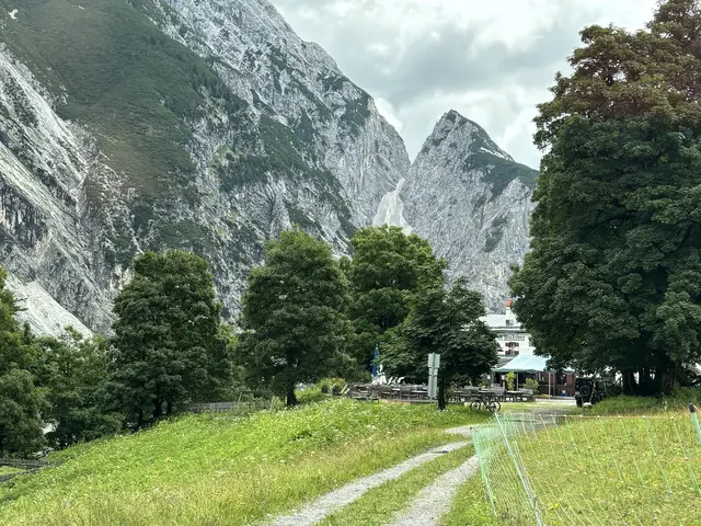 Der Blick auf das Gasthaus St. Magdalena. | Foto: Kendlbacher