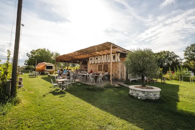 Die Gartenbar feiert Geburtstag. | Foto: Simon Backer