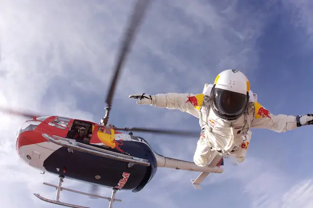 Baumgartner wurde im Herbst 2012 durch seinen Stratosphären-Sprung aus über 36 Kilometern Höhe in den USA weltberühmt.  | Foto: Luke Aikins/Red Bull Content Pool