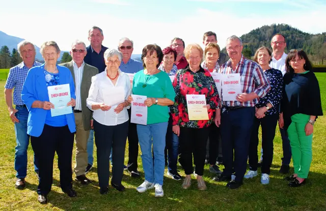 Beim Pensionistenverband Sittersdorf haben der Zusammenhalt, die Gemeinschaft, der kommunikative Austausch sowie die gemeinsamen Unternehmungen (Muttertagsfeier, Reisen und mehr ) einen hohen Stellenwert.  | Foto: Privat