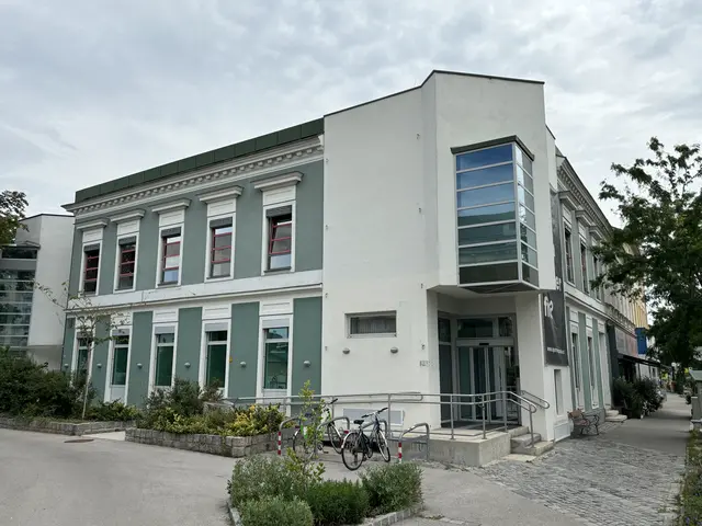 Diese Bankfiliale hat geschlossen. Es gibt keinen Bankomat mehr. | Foto: Hirss