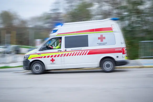 Sowohl die 80-Jährige als auch der 30-jährige Slowene und sein 28-jähriger Beifahrer wurden unbestimmten Grades verletzt (Symbolfoto) | Foto: Bernhard Knaus