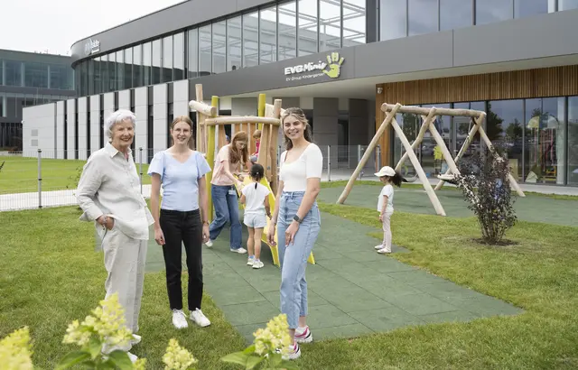 EVG erweitert die Betreuungskapazitäten des Betriebskindergartens deutlich: EVG Minis Initiatorin
Aya Maria Thallner mit Kindergartenleiterinnen Eva Hingsamer und Nina Sophie Heger (v. l.). | Foto: EV Group