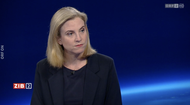  Beate Meinl-Reisinger äußerte sich in der ZIB 2 zu der Erklärung für ein Ende des Gaza-Kriegs, die von 28 Außenministern und Außenministerinnen unterschrieben wurde.  | Foto: Screenshot ORF ON/ZIB 2