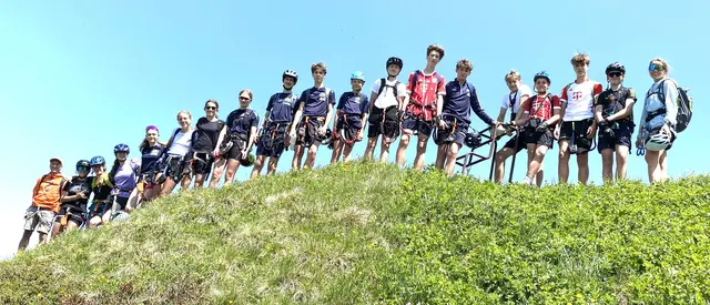 Kitzbüheler Schüler unterwegs mit David Kreiner. | Foto: SMS Kitzbühel