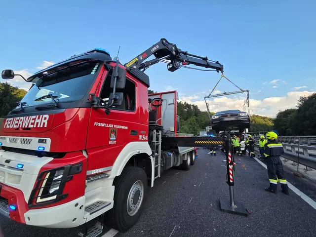 Ein Lkw fuhr einem Pkw auf. | Foto: www.einsatzdoku.at