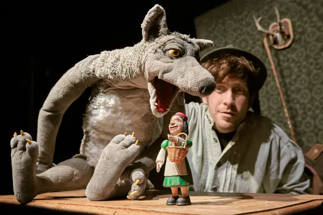 Das Stück "Das Rotkäppchen" markiert den Start eines aufregenden Tages in Stainz. | Foto: Zitadelle Puppet Company Berlin