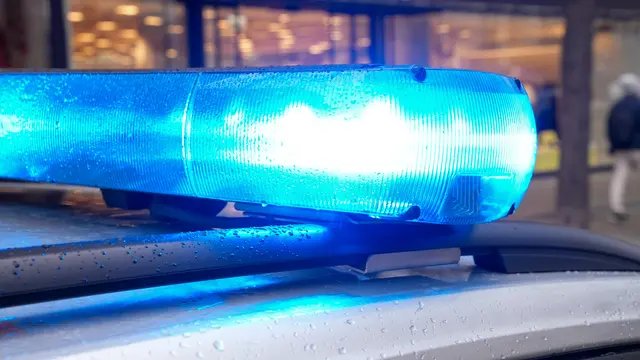 Trotz Folgetonhorn und Blaulicht setzte der Lenker seine Fahrt fort. (Symbolfoto) | Foto: Andreas Pölzl/MeinBezirk