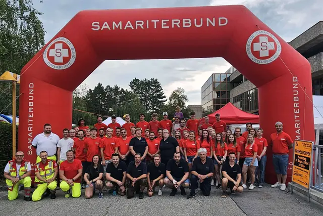Die Samariter aus Ternitz-Pottschach freuen sich auf dich. | Foto: Samariterbund Ternitz-Pottschach