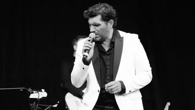 Reinhard Reiskopf & The Memphis Spirit lassen den King of Rock’n’Roll anlässlich seines 90. Geburtstags in der Sommerszene Mistelbach hochleben. | Foto: Sommerszene Mistelbach