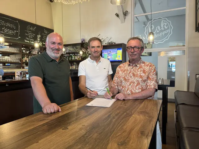 Oliver Zeiler (Gastronomie Zeiler), Mario Treiblmair (Kabel Braunau) und Herwig Untner (Messe Braunau). | Foto: Messe Braunau