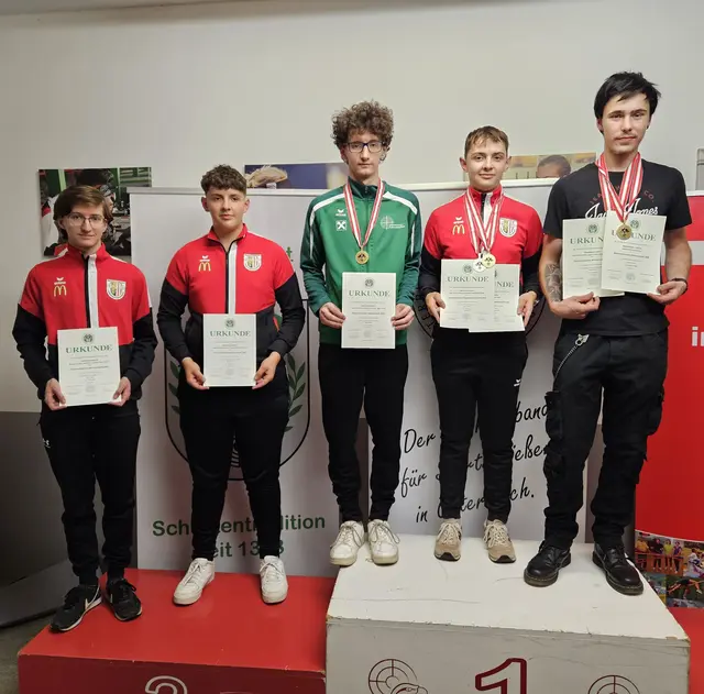 Julian Mayrhofer (SV Pabneukirchen), Matheo Egger (Union Naarn), Daniel Mayrhofer (SV Pabneukirchen), Lorenz Egger (Union Naarn), Fabian Steinkellner (SV Pabneukirchen). | Foto: Schützenverein Pabneukirchen