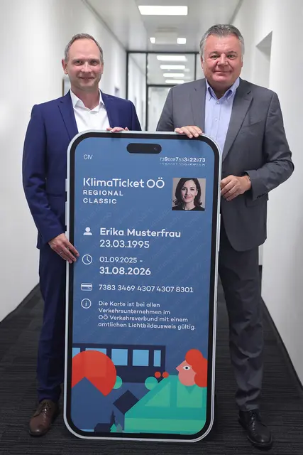 Klaus Wimmer und Günther Steinkellner. | Foto: Land OÖ/Kauder