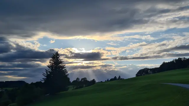 Am Donnerstagmorgen zeigt sich das Wetter in Niederösterreich zunächst noch von seiner ruhigen Seite.