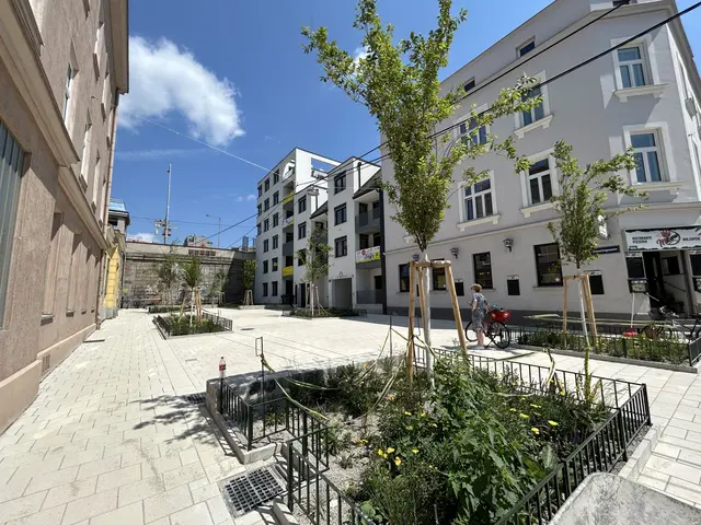 Ende April wurde mit den Bauarbeiten in der Ameisgasse 26 – 28 begonnen. | Foto: BV14