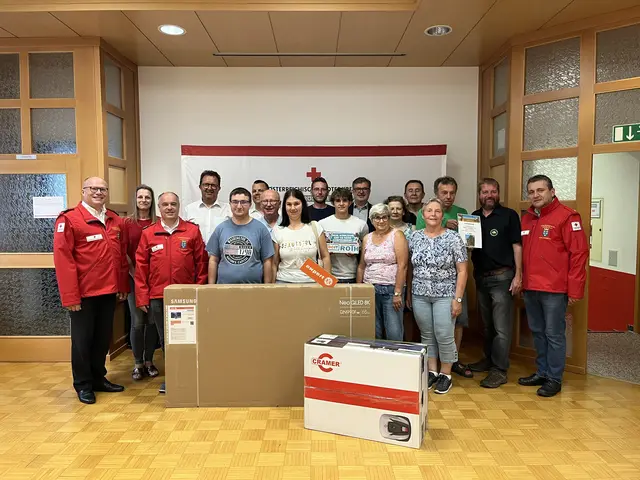 Bildbeschreibung: Die Übergabe der Gewinne des Rotkreuz-Volksfestes Waidhofen/Thaya fand an der Bezirksstelle statt | Foto: Rotes Kreuz Waidhofen/Thaya