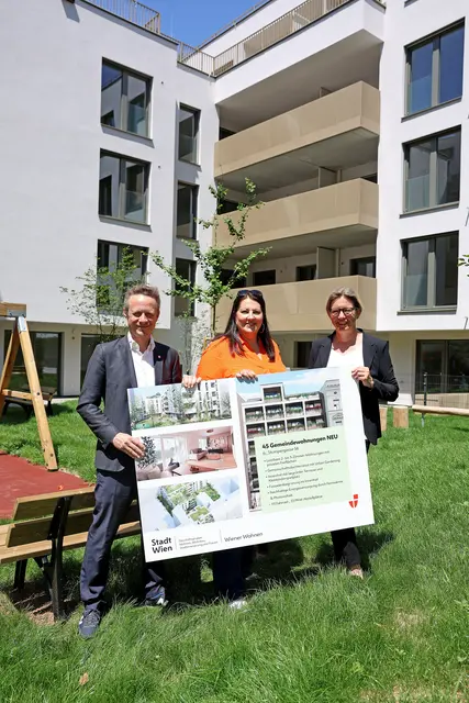(v.l.n.r.) LT-Abgeordneter Peko Baxant, Vizebürgermeisterin und Wohnbaustadträtin Kathrin Gaál (SPÖ) und Wiener Wohnen Direktorin Karin Ramse | Foto: Stadt Wien/Martin Votava