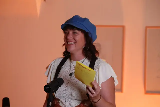Freude am Schreiben hat auch Julia Schindler.