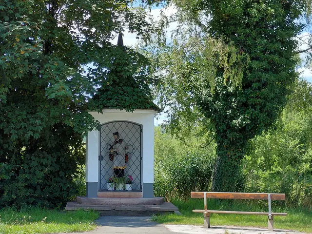 Marterl an der Bundesstrasse  | Foto: H.Bachinger