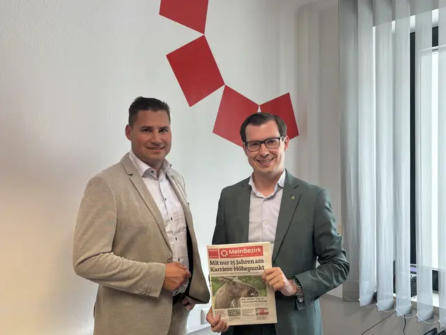 Besuch aus Turnau in Bruck: Der Turnauer Gemeindekassier Stefan Höfler und Bürgermeister Stefan Hofer. | Foto: Kern