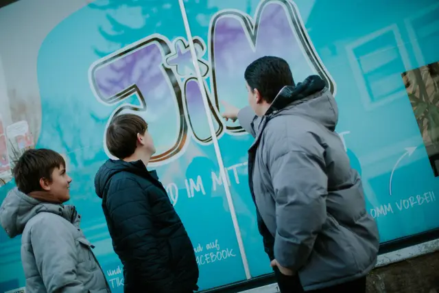 Das Sommerprogramm richtet sich an Jugendliche im Alter von 13 bis 15 Jahren. | Foto: JiM