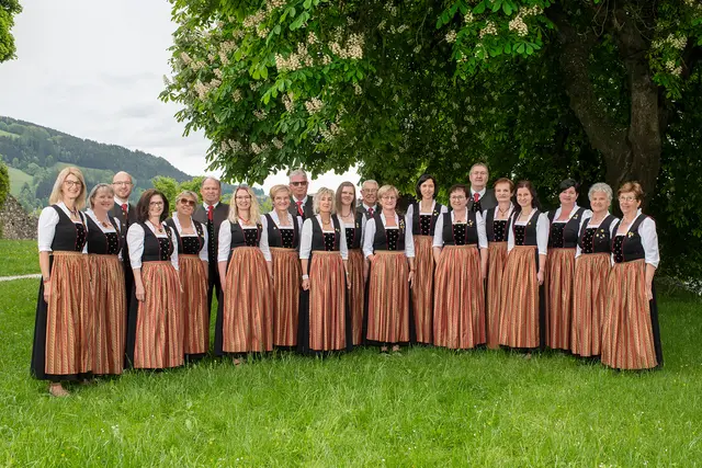Die Mitglieder der Singgemeinschaft Kliening freuen sich schon darauf, zahlreiche Besucherinnen und Besucher bei den Jubiläumsfeierlichkeiten begrüßen zu dürfen. | Foto: Ramona Steiner