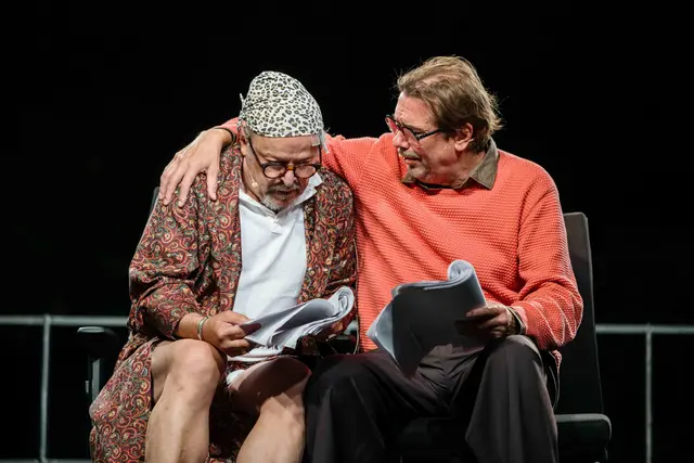 Roland Koch und Michael Maertens auf der Bühne | Foto: Cedrick Kollerics