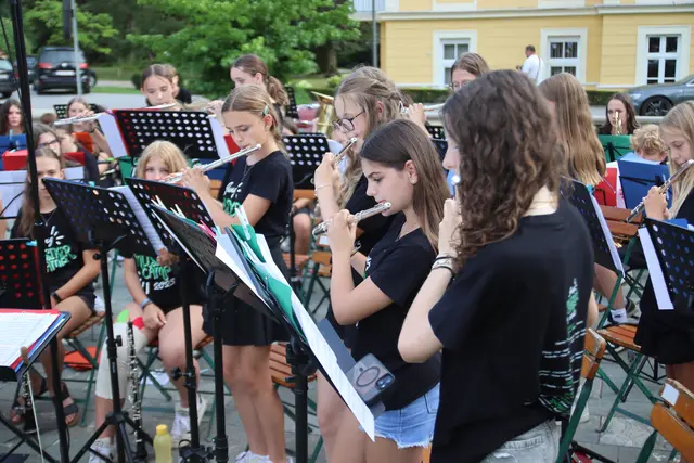 Die einzelnen Register zeigten in eigenen Musiknummern ihr Können. | Foto: MeinBezirk