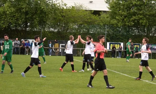 Der SV Nordkette geht mit einem Stadtderby in die neue Saison. | Foto: SVN