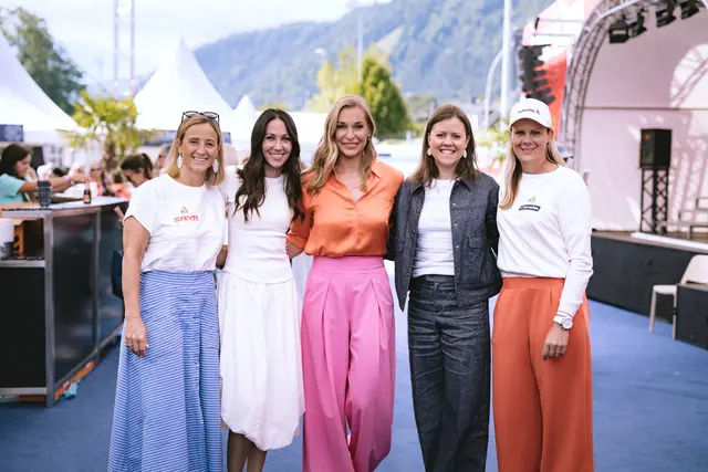 Am Ladies Day: Michi Kirchgasser, Karina Toth, Babsi Schett, Viktoria Rebensburg, Nici Hosp. | Foto: Mia Knoll