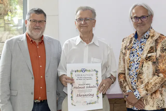 Landesinnungsmeister Jürgen Kreibich, Helmut Schulz und Landesinnungsmeister-Stellvertreter Markus Bauer. | Foto: Theo Kust