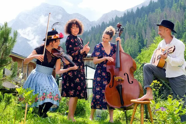 "Ganes", aus dem Südtiroler Gadertal, präsentieren ihr achtes Studioalbum "Vives" am 18. Juli in der Attergauhalle in St. Georgen. | Foto: Christoph Jorda