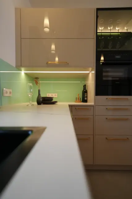 Vielfalt in Design und Umsetzung: Mit starken Partnern entstehen Räume, die ebenso schön wie alltagstauglich sind. | Foto: Studio Dissauer