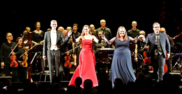 Einmalige Darbietungen beim Festkonzert "Kristalle der Operette". | Foto: Hörmandinger