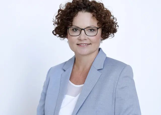 Staatssekretärin Elisabeth Zehetner zeigt sich von dem Angebot überzeugt.  | Foto: oecolution